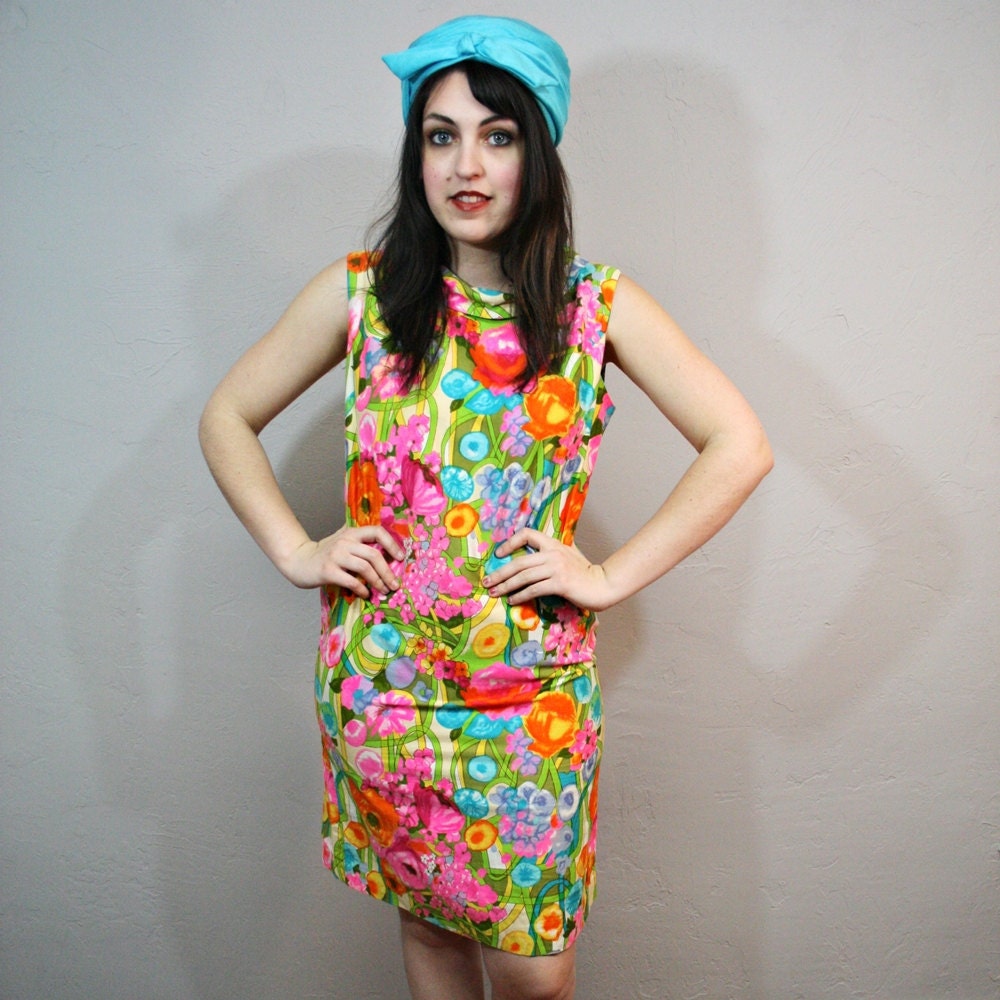 Vintage Day Dress / Floral Shift with Rolled Collar / Vibrant Colors / 1960s