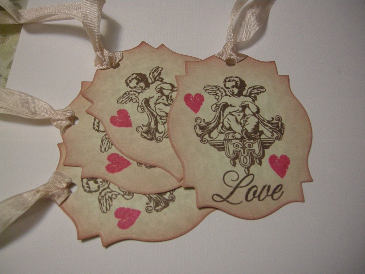 Valentine Love Gift Tags - Cherub with Hearts - Vintage Style - Set of 4