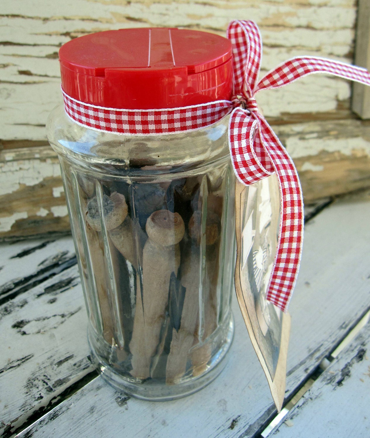 Antique Clothespins Vintage Jar  Laundry Home Decor Red and White cssteam ofg team