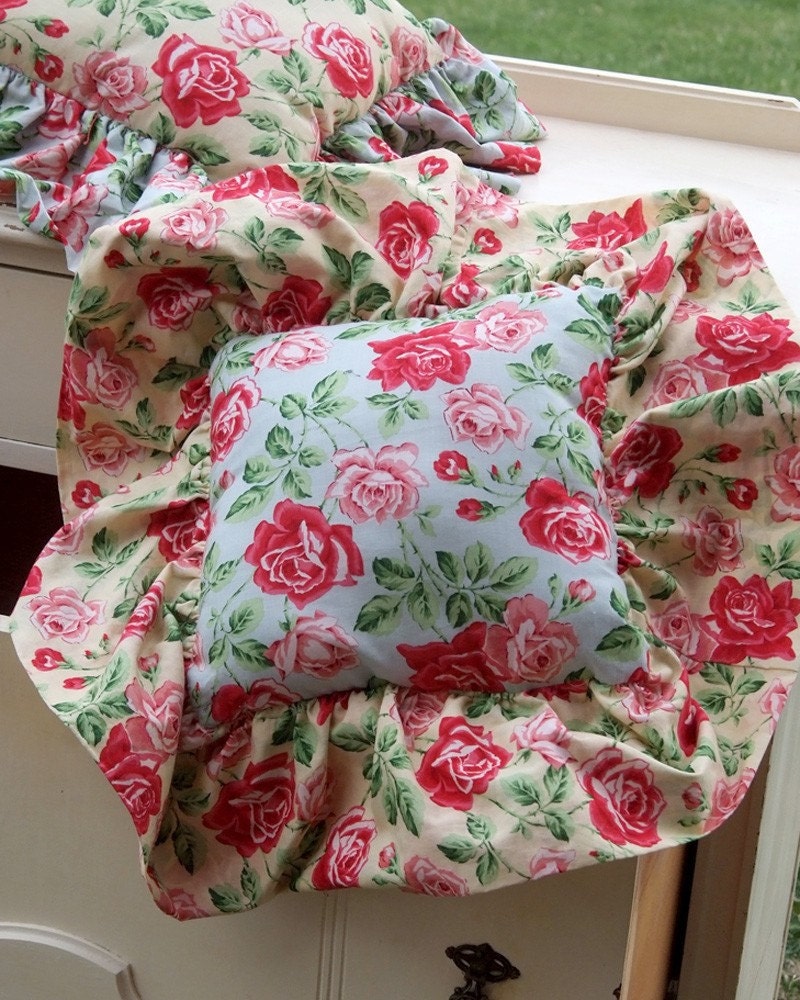 Pair of Romantic floral decorative pillows