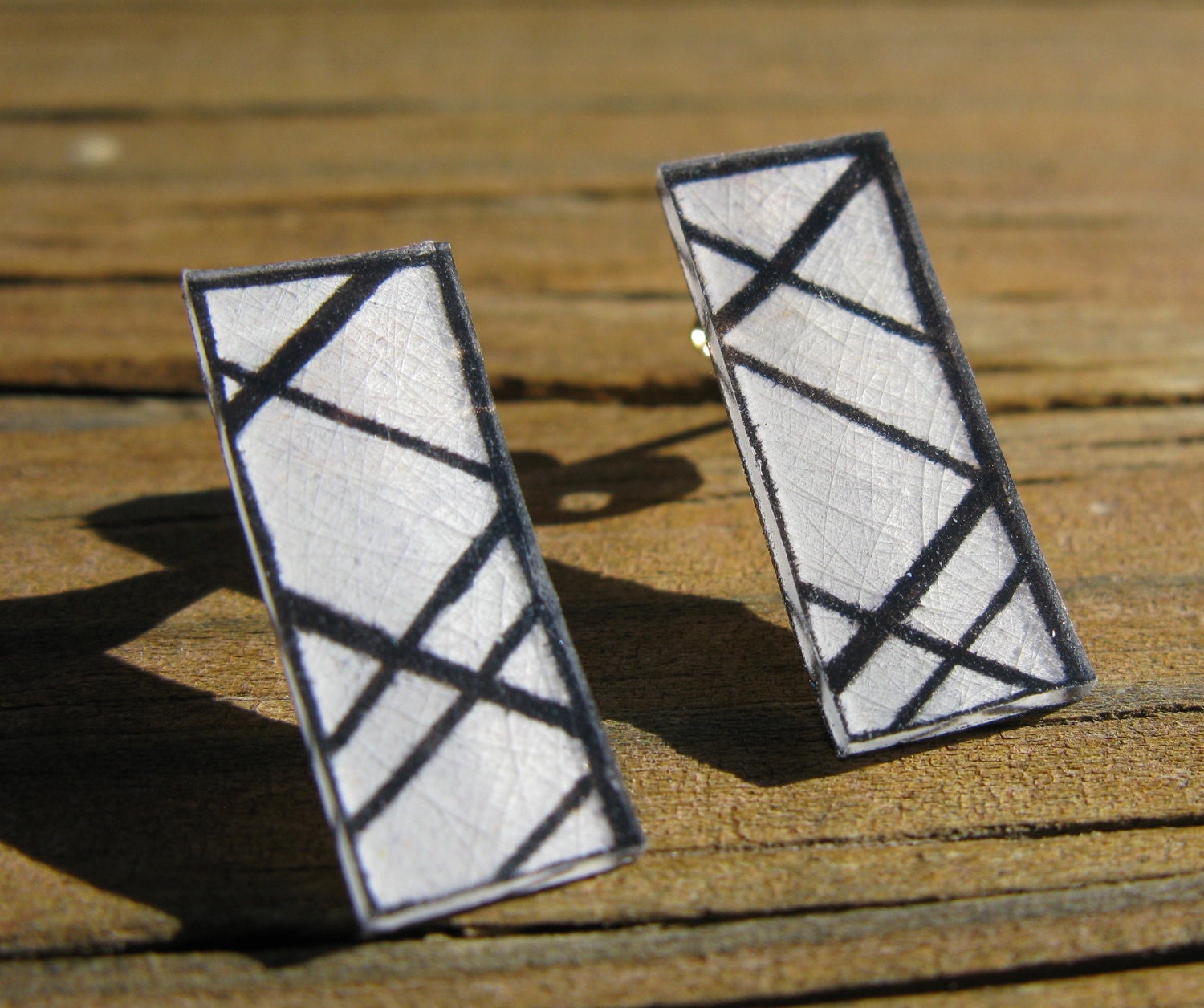 Window diagonals shrink plastic post earrings