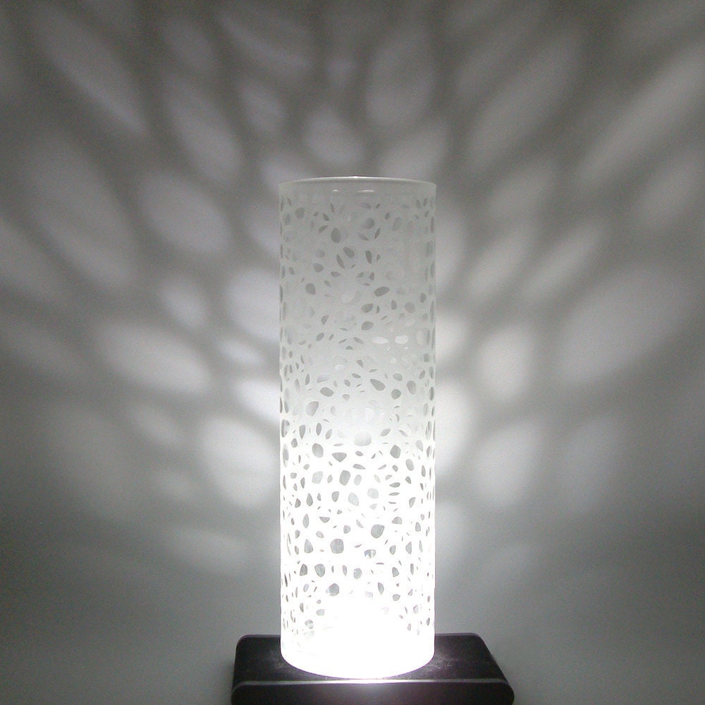 Etched Glass Tea Light Vase with River Rocks design