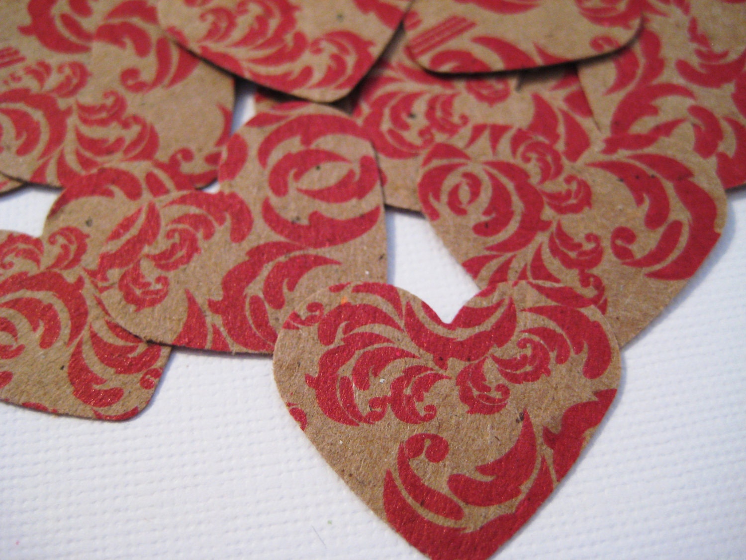 Red damask kraft heart confetti 50 pieces