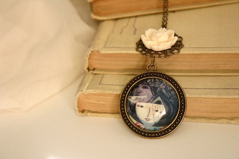 Japanese girl  (vintage necklace)