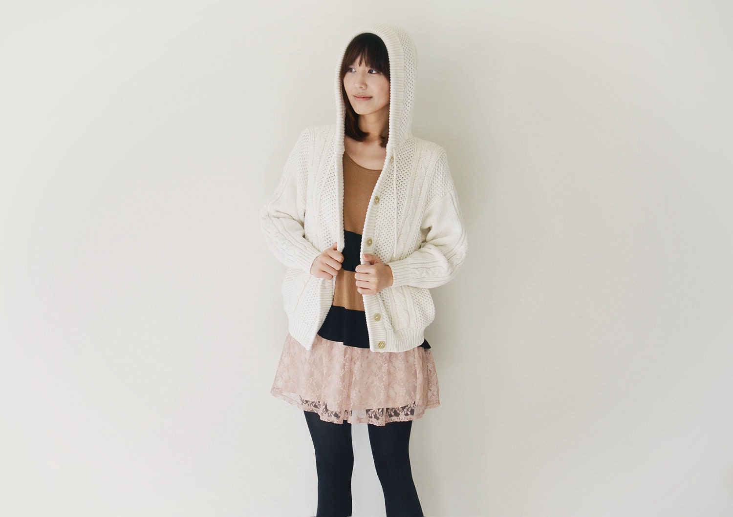 Vintage LIZ SPORT ivory knit sweater hooded jacket.