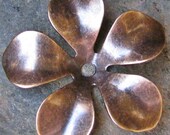 Flower Metal stamping embellishments Cold Connections Antiqued Brass 1166 - 6 pieces