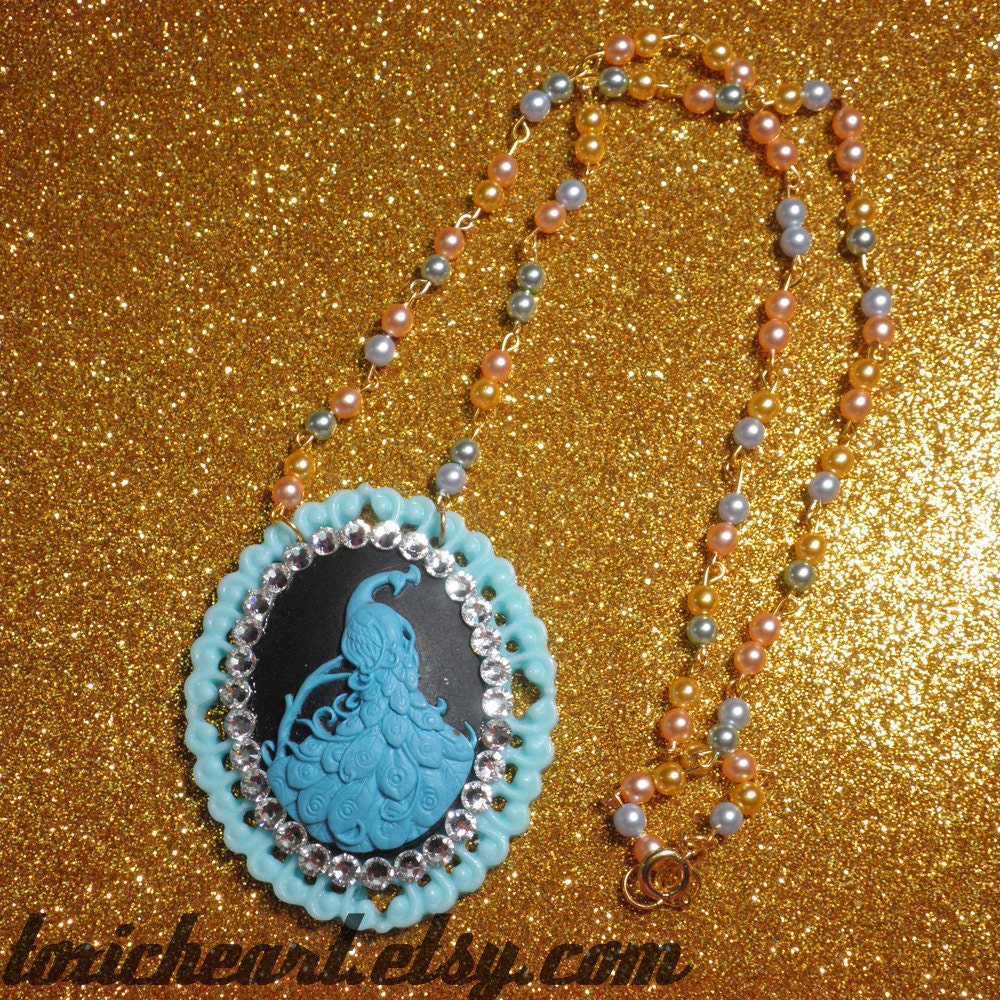 Blue Peacock Rhinestone Cameo Necklace  n126