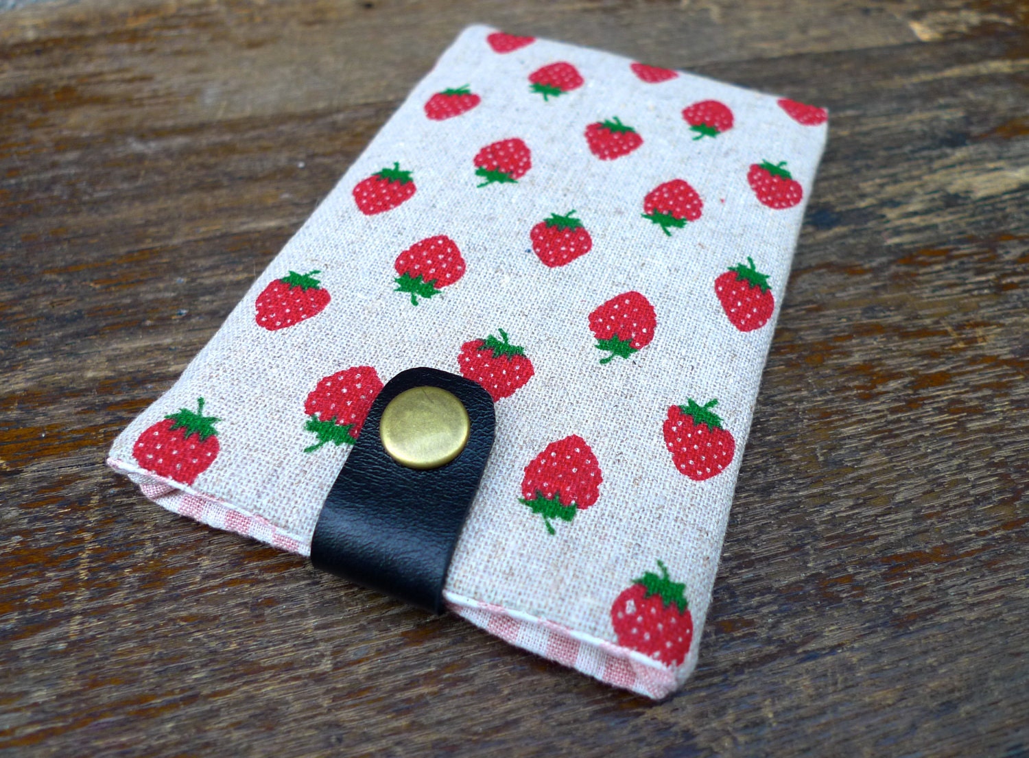 iPhone 4s, 4, 3g Padded Cute Sleeves - Sweet Strawberry