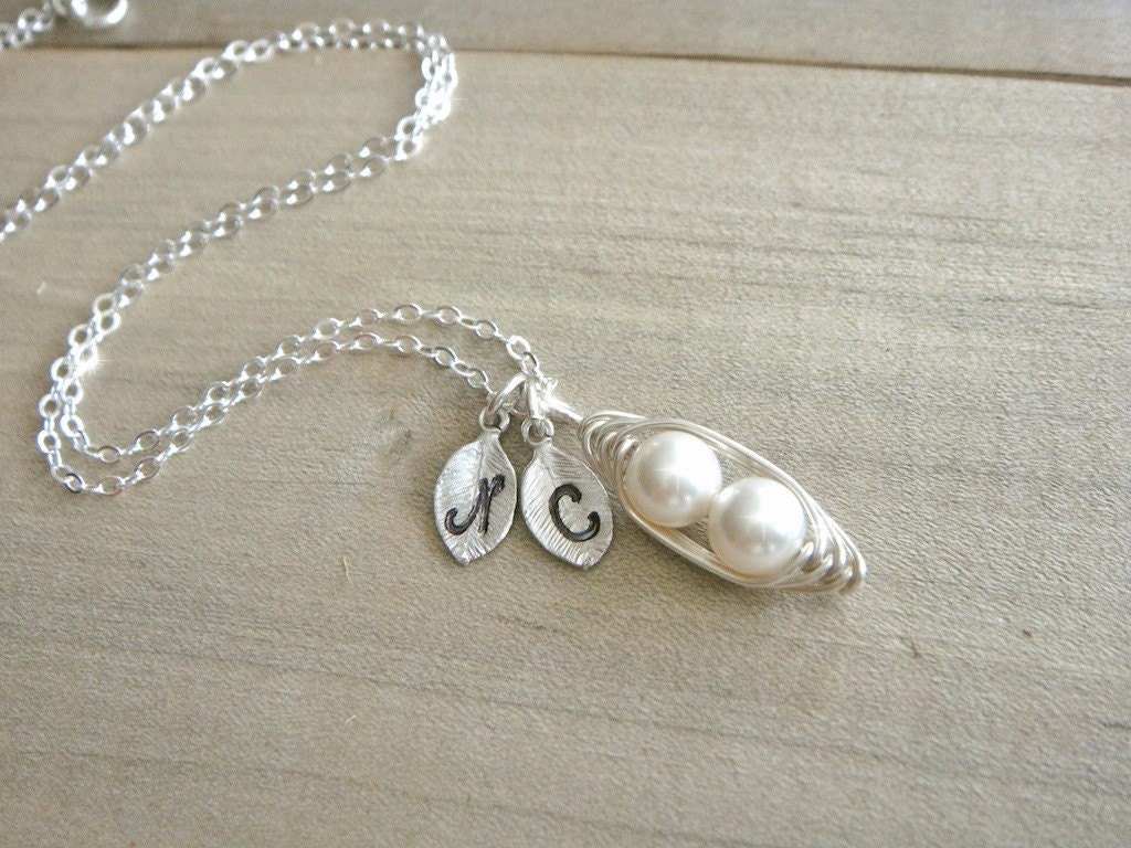Mini / Tiny Personalized 2 Peas in a Pod wrapped in Sterling Silver - Choose your INITIAL and PEARL COLOR - Mother's Day