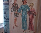 1960's "MOD McCalls" sewing pattern for vintage robe-retro "shift dress" pattern