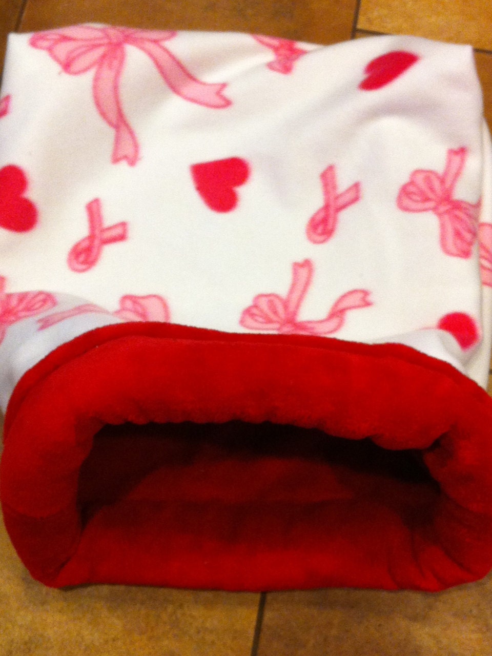 Hearts & Bows SNUGGLE-SACK Pet bed 20" X 22" Fleece, medium
