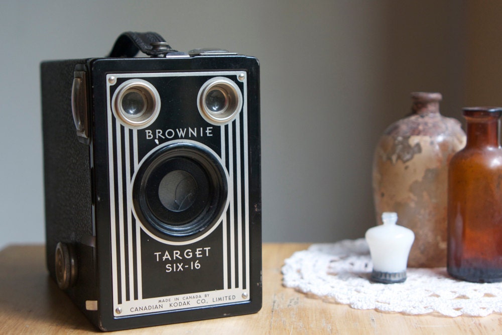 Working Brownie Camera, Target Six-16 Box Camera