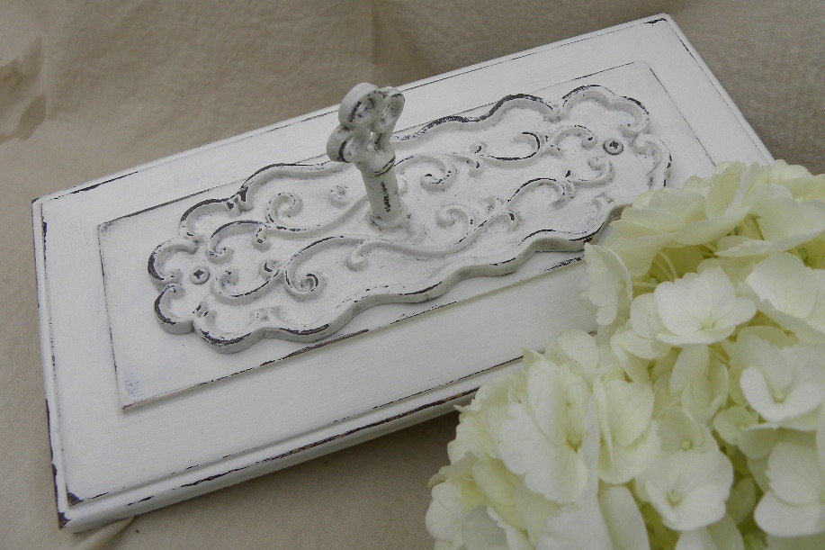 Shabby Chic white key hanger