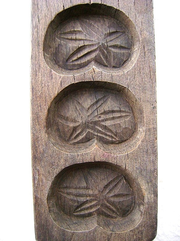 Vintage Japanese Kashigata Mold Bamboo Leaf