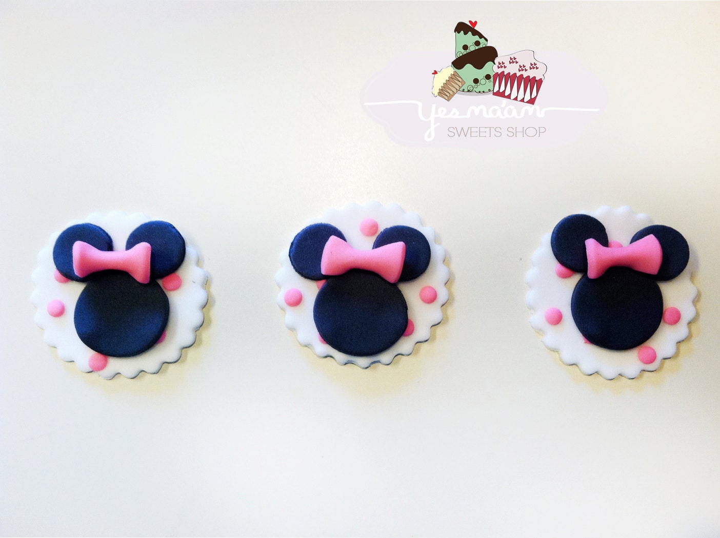 36 Minnie Mouse Fondant Cupcake Toppers