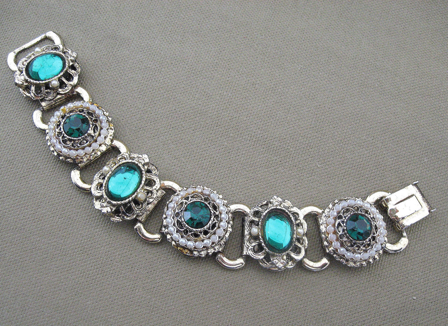 Emerald Green Rhinestone Bracelet Vintage Chunky Glass Stones