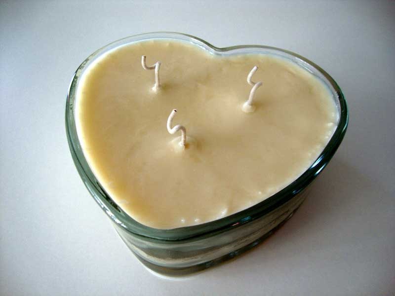 Dragon's Blood Glass Heart Soy Candle