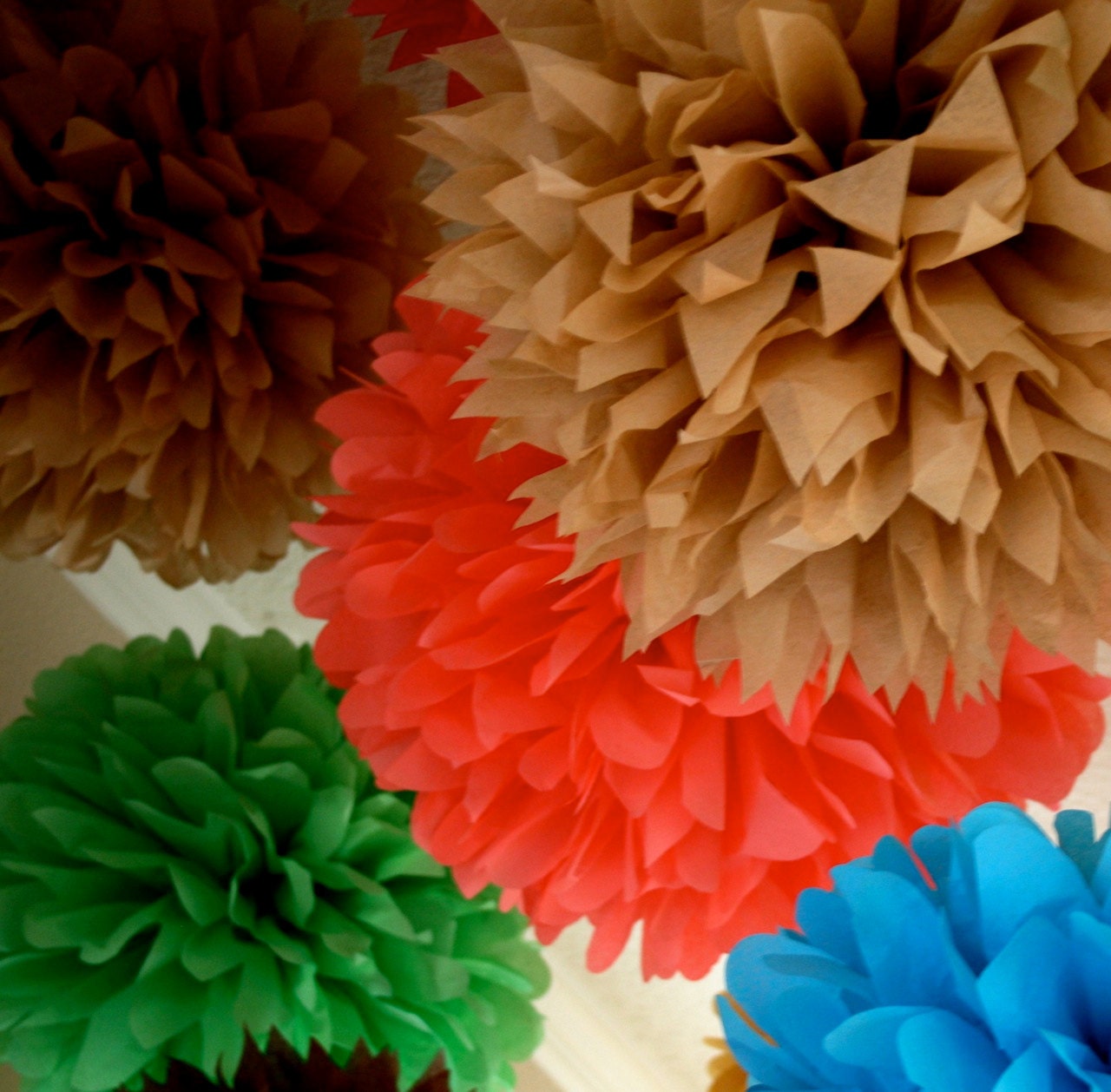 Custom Colors ... 5 tissue paper poms // green wedding // birthday // party decorations Il_170x135