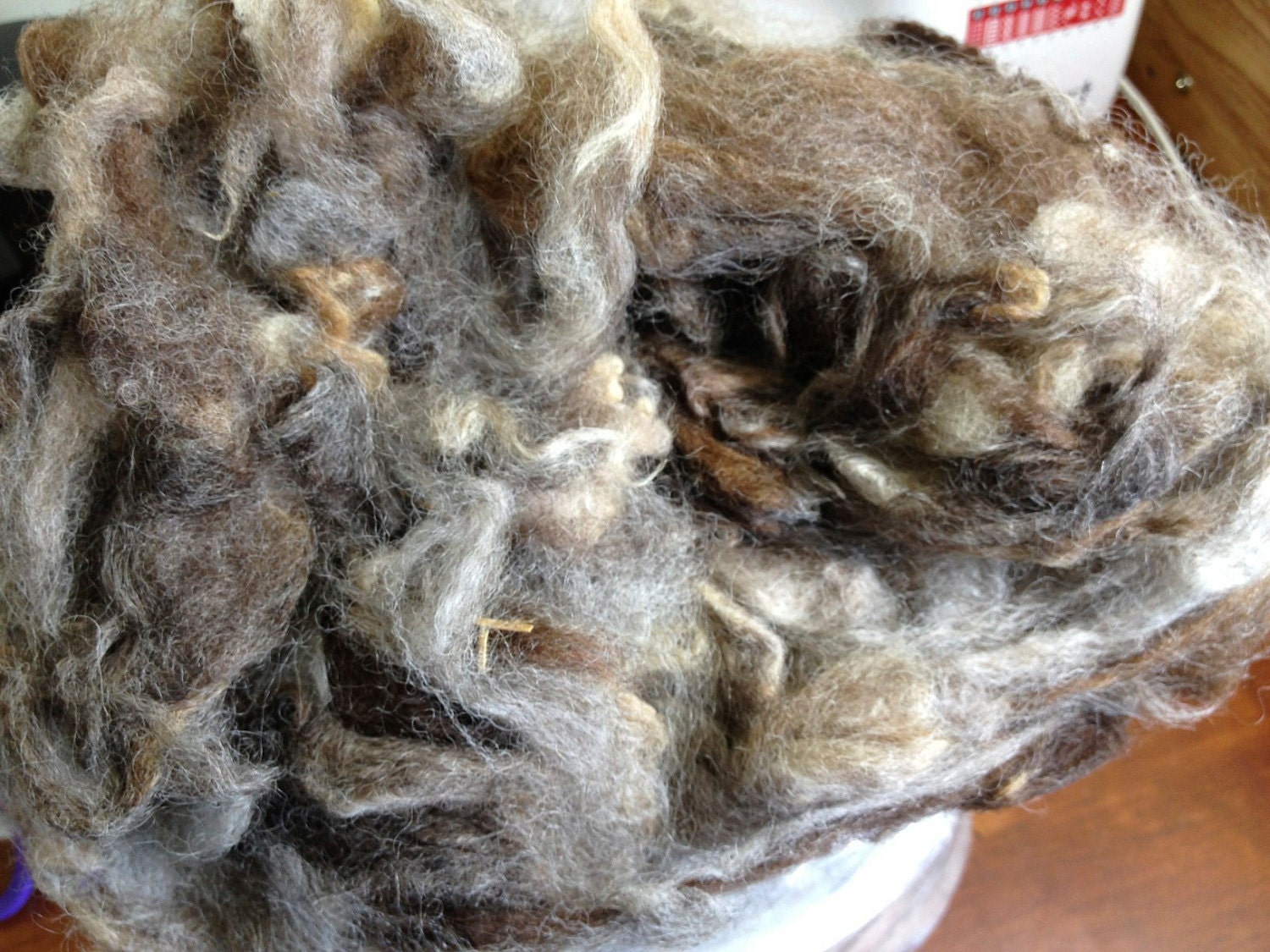 Scoured Grey Romney Fleece - 4oz Spinning Carding Felting Fiber