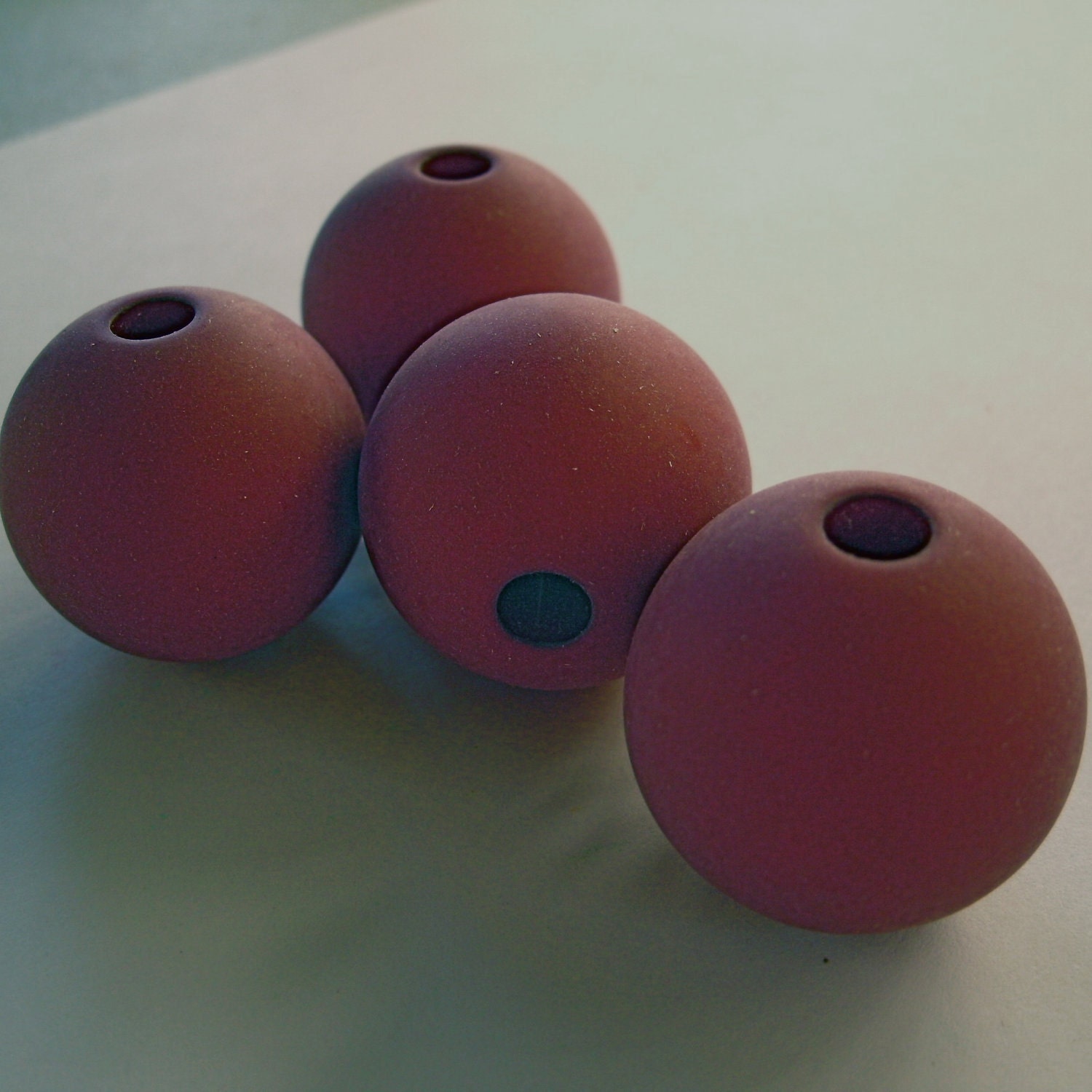 4 pcs Beads Vintage Acrylic Resin Lucite Berry 24mm