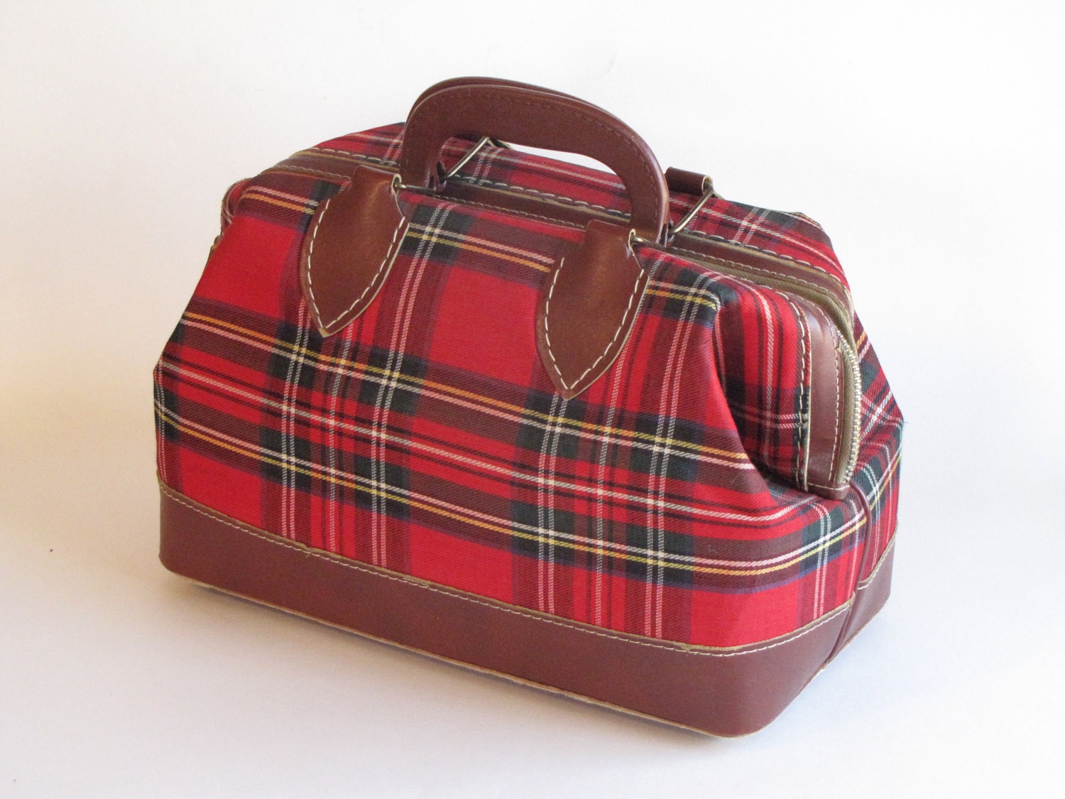 Vintage Red PlaidTote / Doctor Bag / Purse