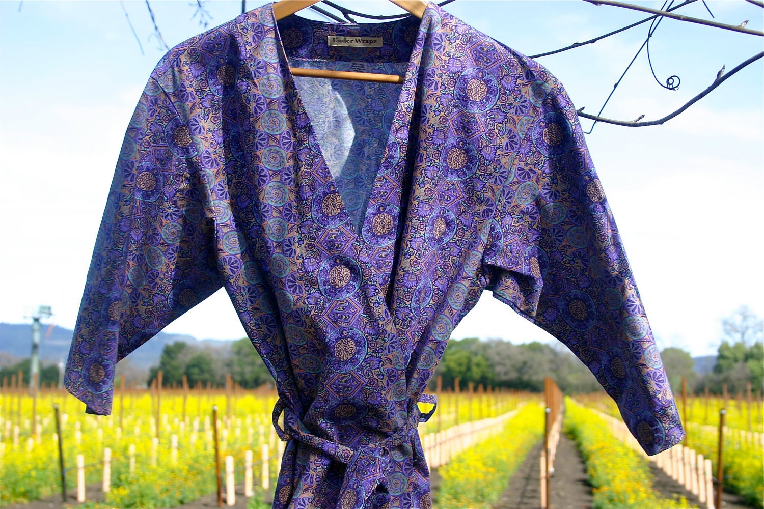 Womens Robe. Dressing Gown. Wrap. In the Vineyard.  Knee Length.