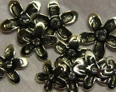 Black and silver metal flower enamel bead kit (11 beads) - SandrasCornerStore Black and silver metal flower enamel bead kit (11 beads) - SandrasCornerStore