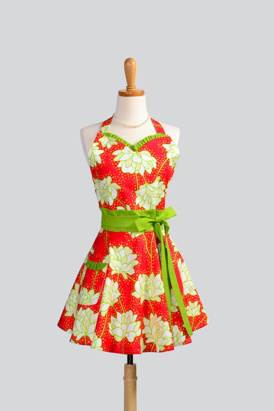 Womens Sweetheart Hostess Apron . Sexy Retro Ruffled Sweetheart in Heather Baileys Pop Garden Peonies Red
