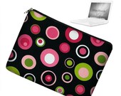 17 inch Laptop Sleeve MacBook Pro 17 inch Laptop Bag MacBook Case - Pink Funky Mod Dot