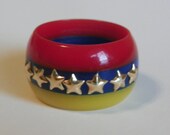 Fab Vintage 60s Laminated Lucite Striped Ring with 14k Gold Stars Size 5 1/2
