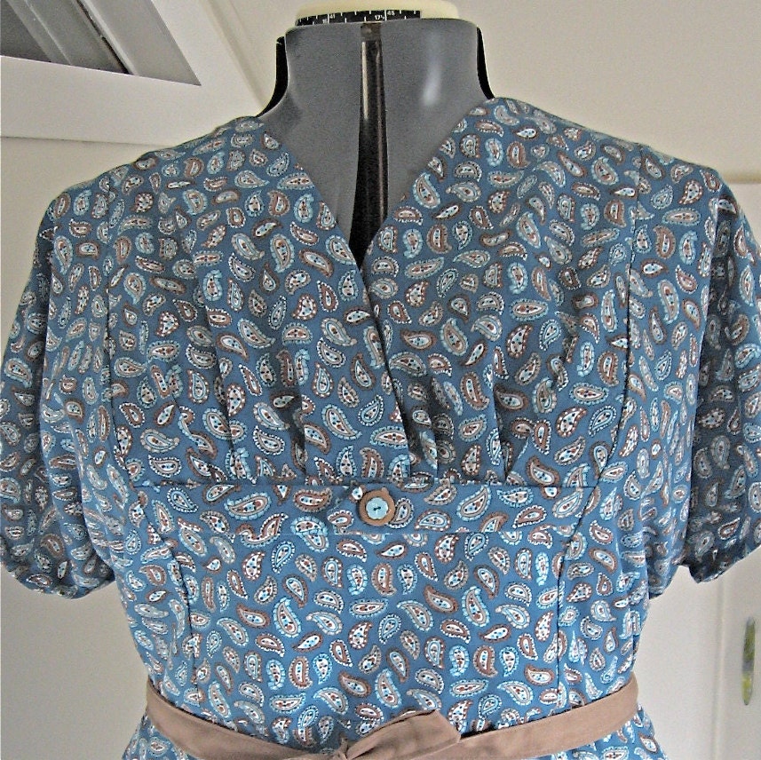 Slimuette Dress - plus size - blue paisley print vintage fabric - 54B-50W-64H