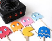 PacMan Cupcake Toppers - Set of 12 - RisaRocksIt