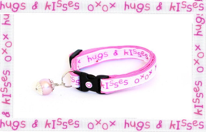 Valentines Day Cat Collar - Hugs and Kisses XOXO - Small Cat / Kitten Size