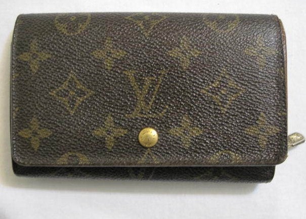 Sale Previously 225.00 Vintage Authentic Louis Vuitton Monogram Wallet