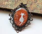 White cat on the Brown Brooch, "Cats in the city", free shipping - eteniren