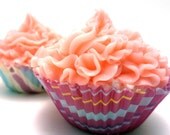 Cupcake Bath Bombs - 2 life size mini - Strawberry Scented