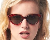 Tortoise Cat Eye "Nina" Sunglasses WOMEN / Vintage 80s 90s Eyewear
