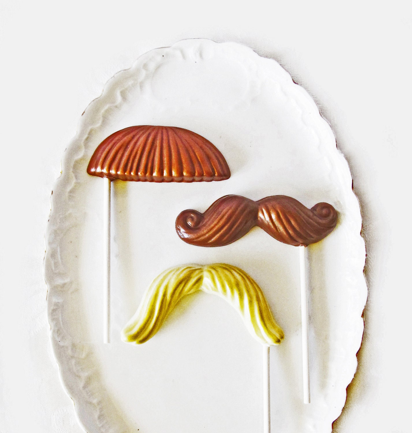 3 Chocolate Mustache Lollipops: Silver Screen Series