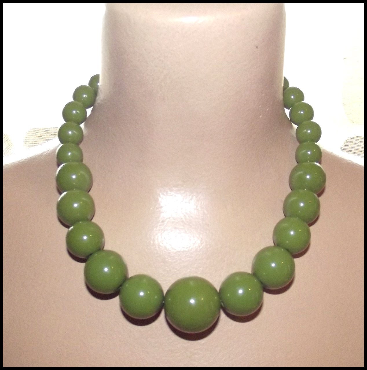 Vintage 1960's AVOCADO Green BIG Bead Necklace Gumball Choker 1950's Beads MADMEN