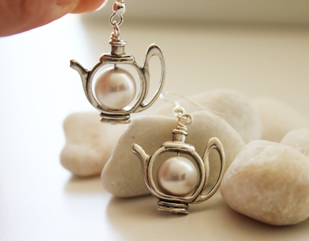 Have a Tea Earrings. Silver Teapot  with Swarovski Pearl. Snow White (ER-35) - PolliniAtelier