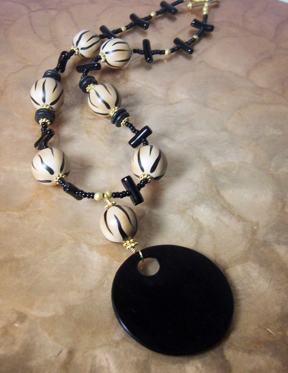 SALE/ Tiger's Ball necklace - YD-093N / statement jewelry