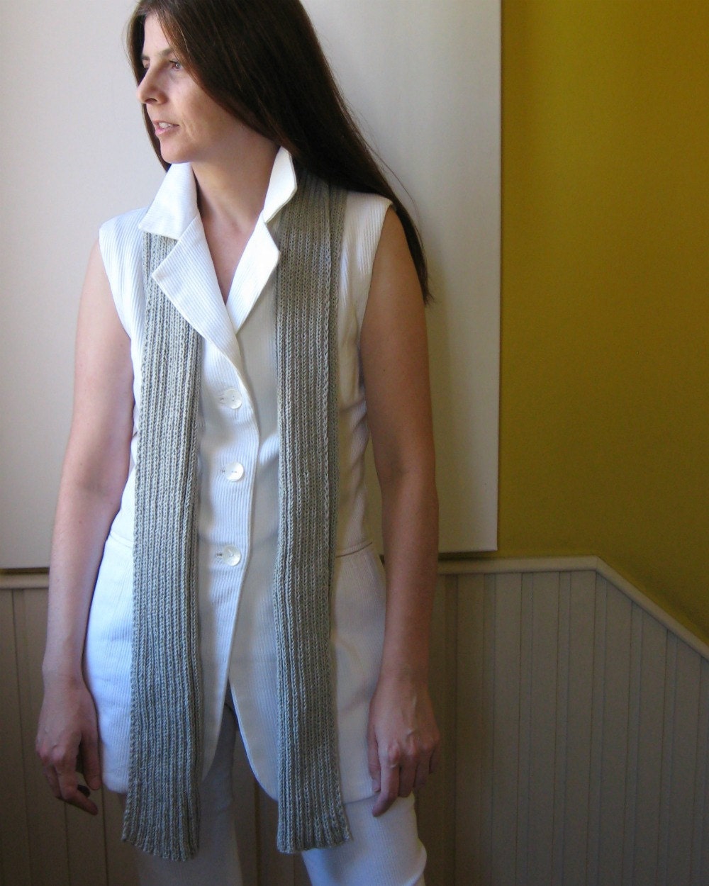 scarf long knit in light gray cotton