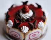 Charlotte Russe miniature cake