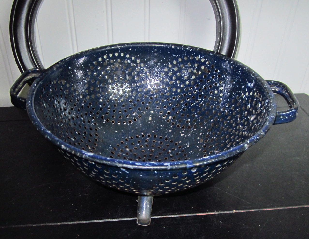 Vintage Footed Graniteware Blue Speckled Strainer/Colander