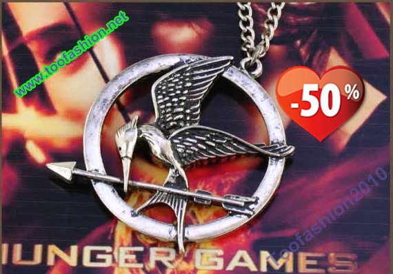 SALE - Silver of the hunger games Mockingjay arrow necklace pendant vintage style