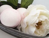 PEONY Bath Bomb... Black Kettle