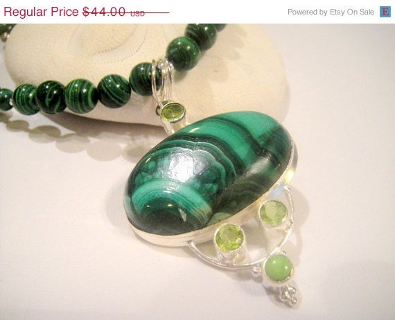 MothersDaySale The Stone that Promotes Inner Peace      (Malachite Necklace)