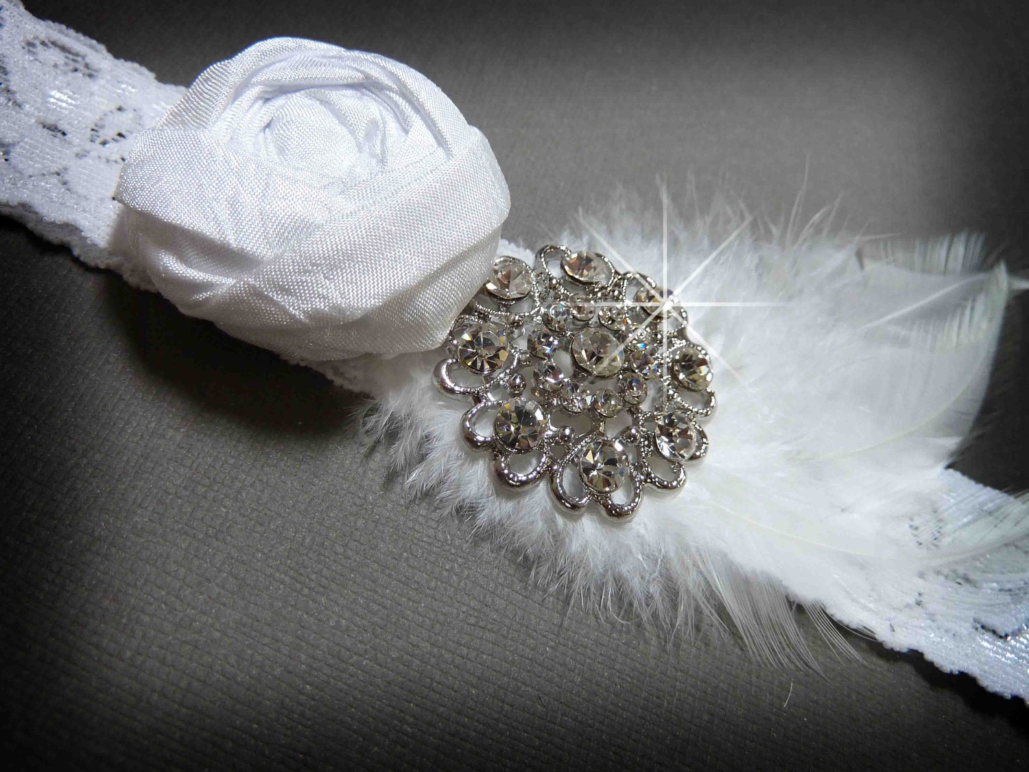 Lace Bridal Garter, Feather Garter, Brides  Garter, Vintage Inspired, FREE SHIPPING