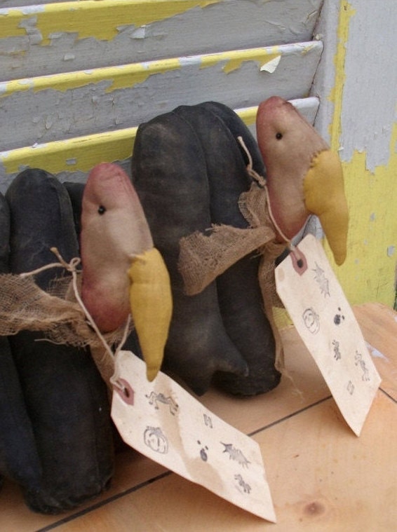 Primitive Halloween Buzzard Tucks