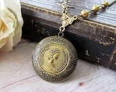 Gold Coin Antique Brass Locket Necklace, Vintage Queen Elizabeth  Brass Locket Necklace - gsakowskistudio